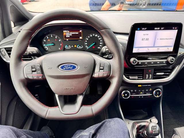 cb63e6d4-3914-4bfd-b9ee-3f1b1f55f8f6_06.jpg