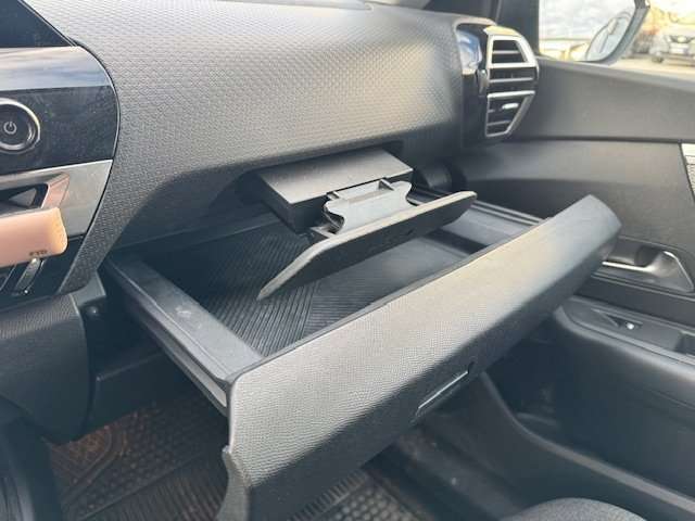 e59ba5c9-4d61-4db3-a71b-a8cd505c8935_09.jpg e59ba5c9-4d61-4db3-a71b-a8cd505c8935_09.jpg