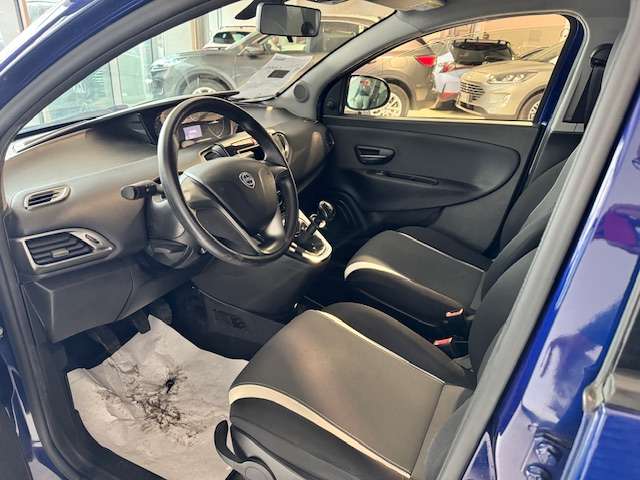 b6d65817-6652-485d-b2fb-9c8e6025530a_06-3.jpg b6d65817-6652-485d-b2fb-9c8e6025530a_06-3.jpg