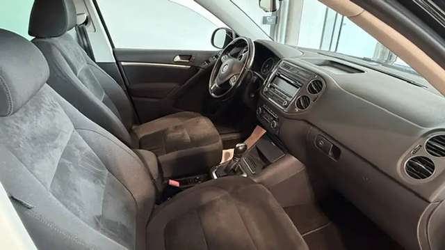 781abac2-ca50-463d-a2f3-ab151f6f6f40_05.jpg